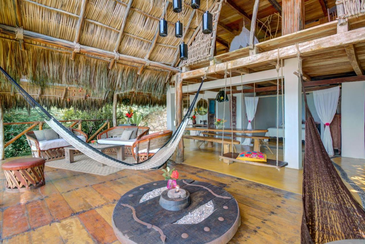 Отель Casitas Maraika Пуэрто-Вальярта Экстерьер фото