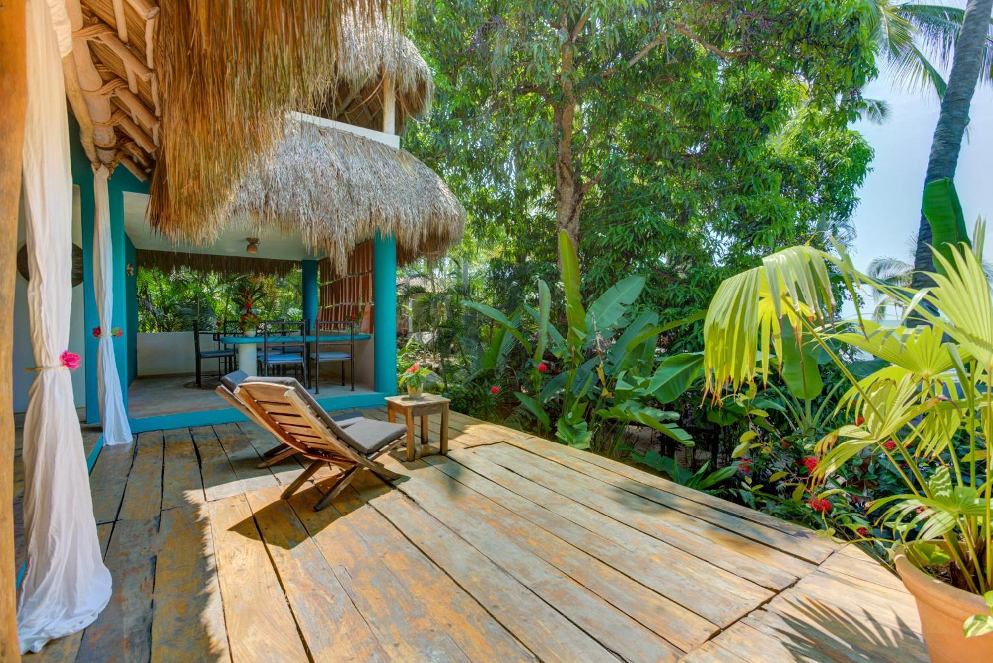 Отель Casitas Maraika Пуэрто-Вальярта Экстерьер фото